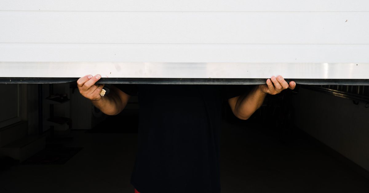 Giel-Garage-Doors-From-Manual-to-Modern-The-Evolution-of-Garage-Door-Technology